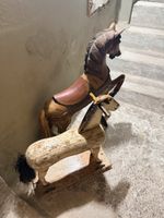 2 Dekorative Holzpferd / Schaukelpferd im Vintage-Stil