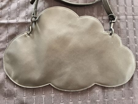 NEU: Wolken Handtasche, Unikat Designe, Farbe schwarz