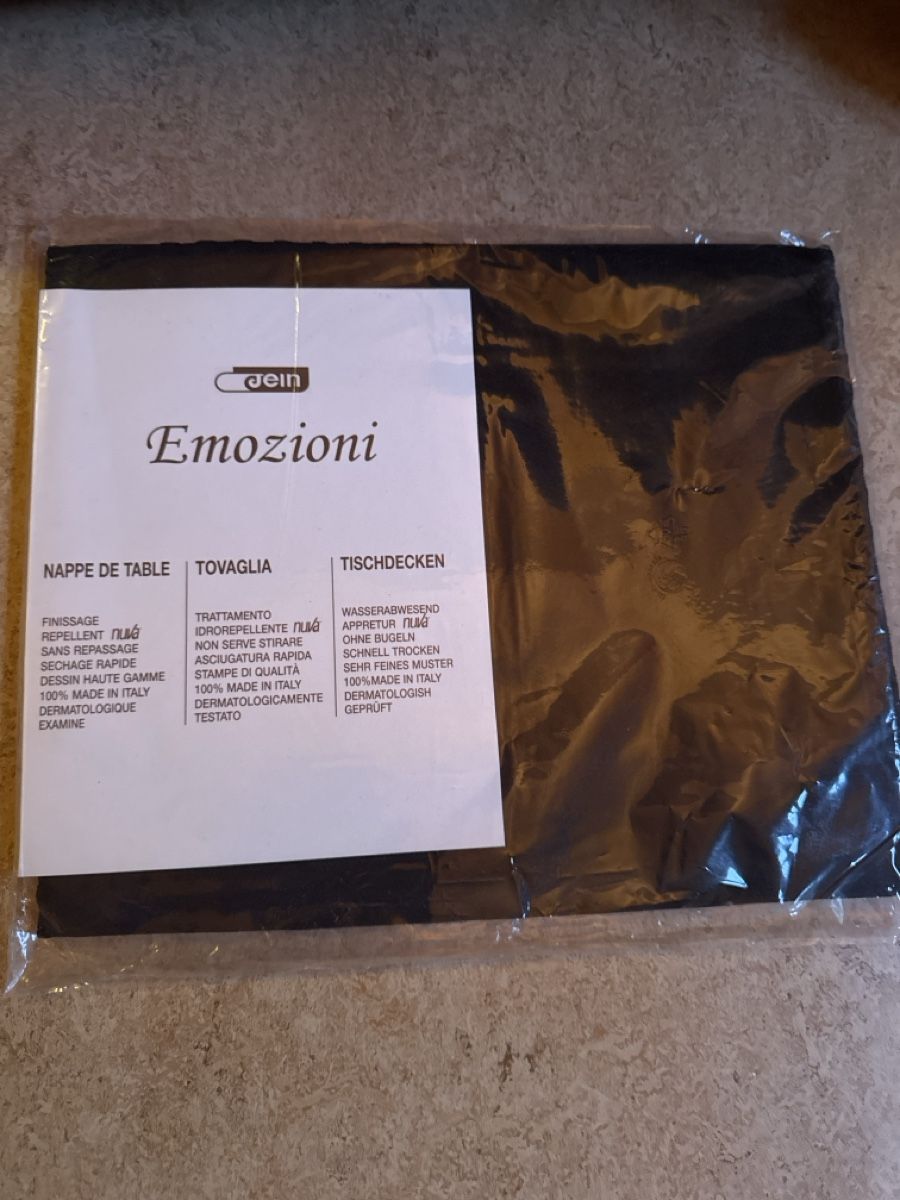 Altra biancheria da tavola: Schwarze, Elegante Tischdecke "Emozioni",  – Nuovo e nell'imballaggio originale da Bazenheid venduto da jol_hzq6