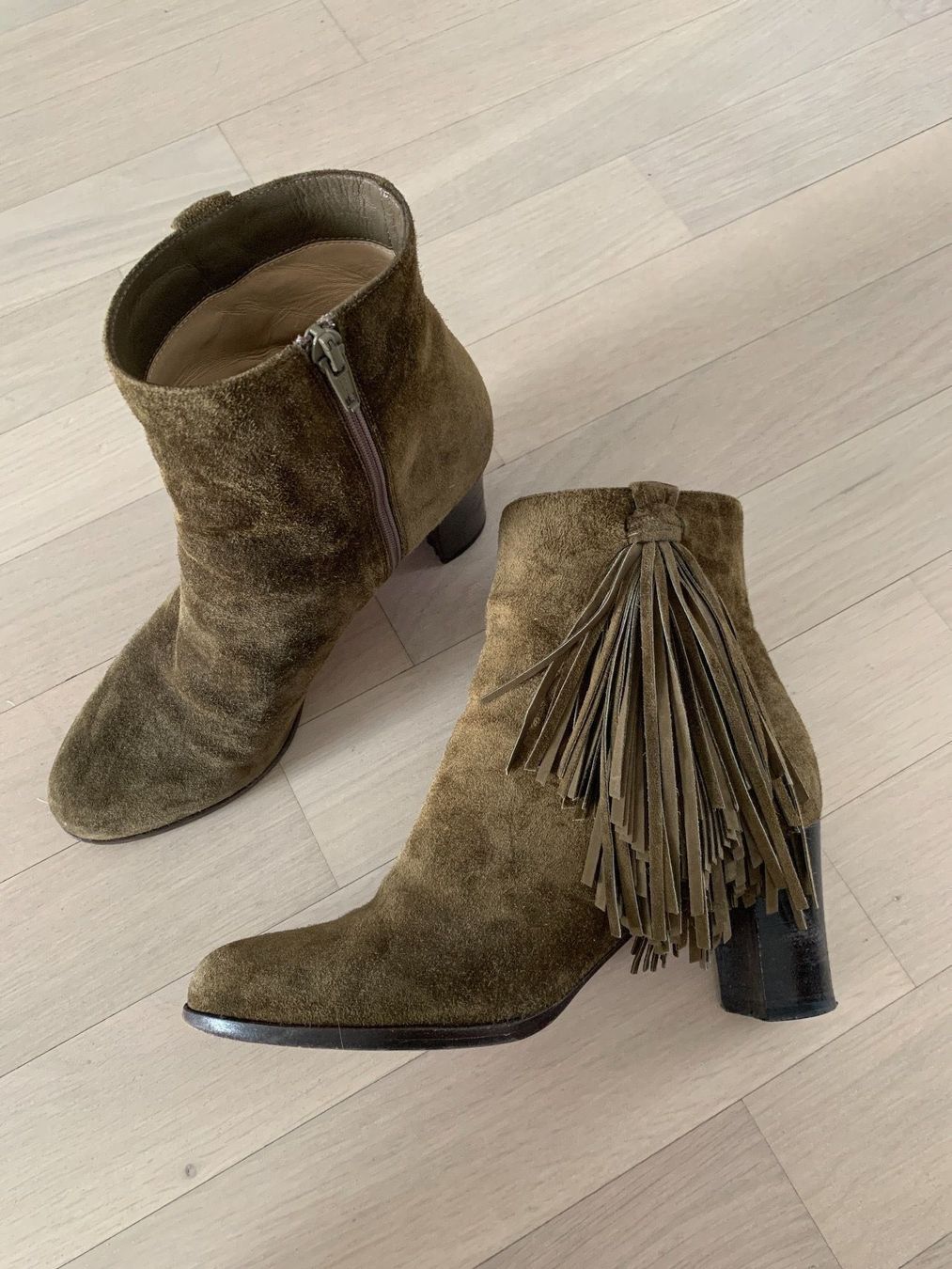 Christian Louboutin Scarpe da donna: Christian Louboutin Grösse 37.5 – Usato da Männedorf venduto da kajuar