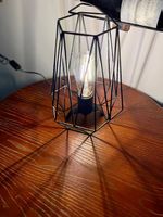 Lampe de table métal noir | Black metal table lamp