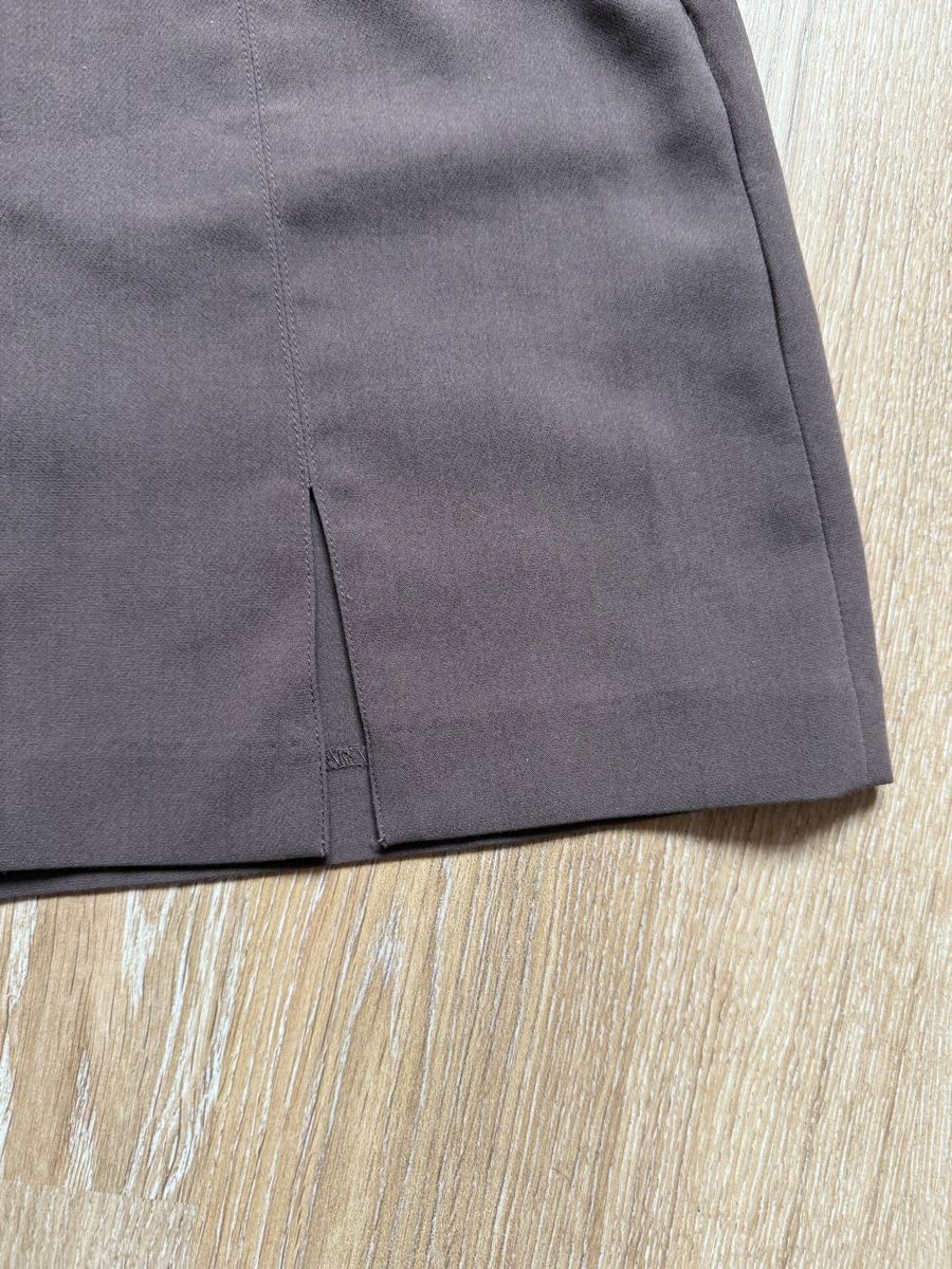 Only Gonne: Mini jupe marron Only, t.38/M – Usato da Tavannes venduto da Thriftshop 1
