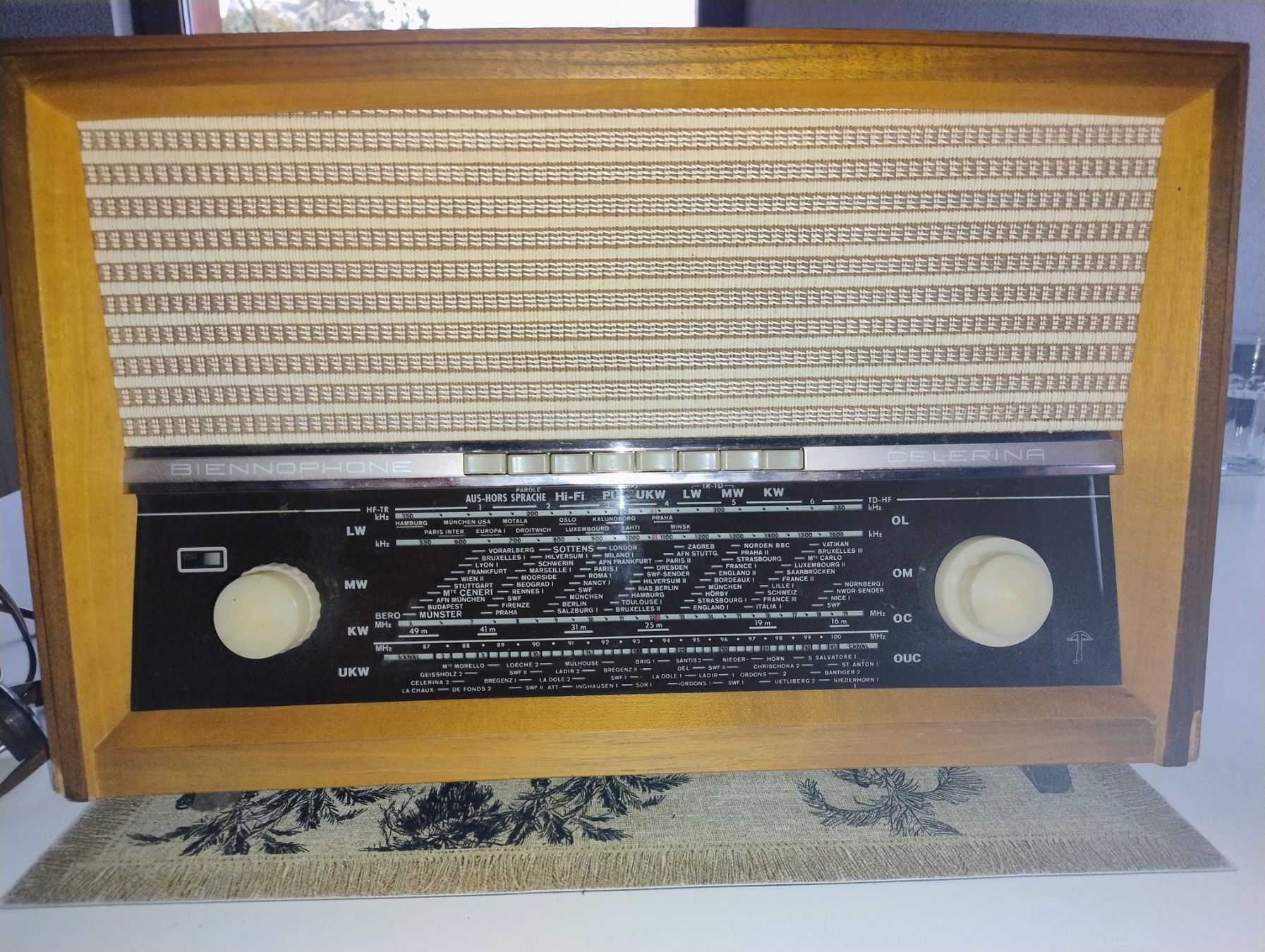Biennophone Radio: Biennophone Celerina Röhrenradio – Usato da Savièse venduto da harlex0041