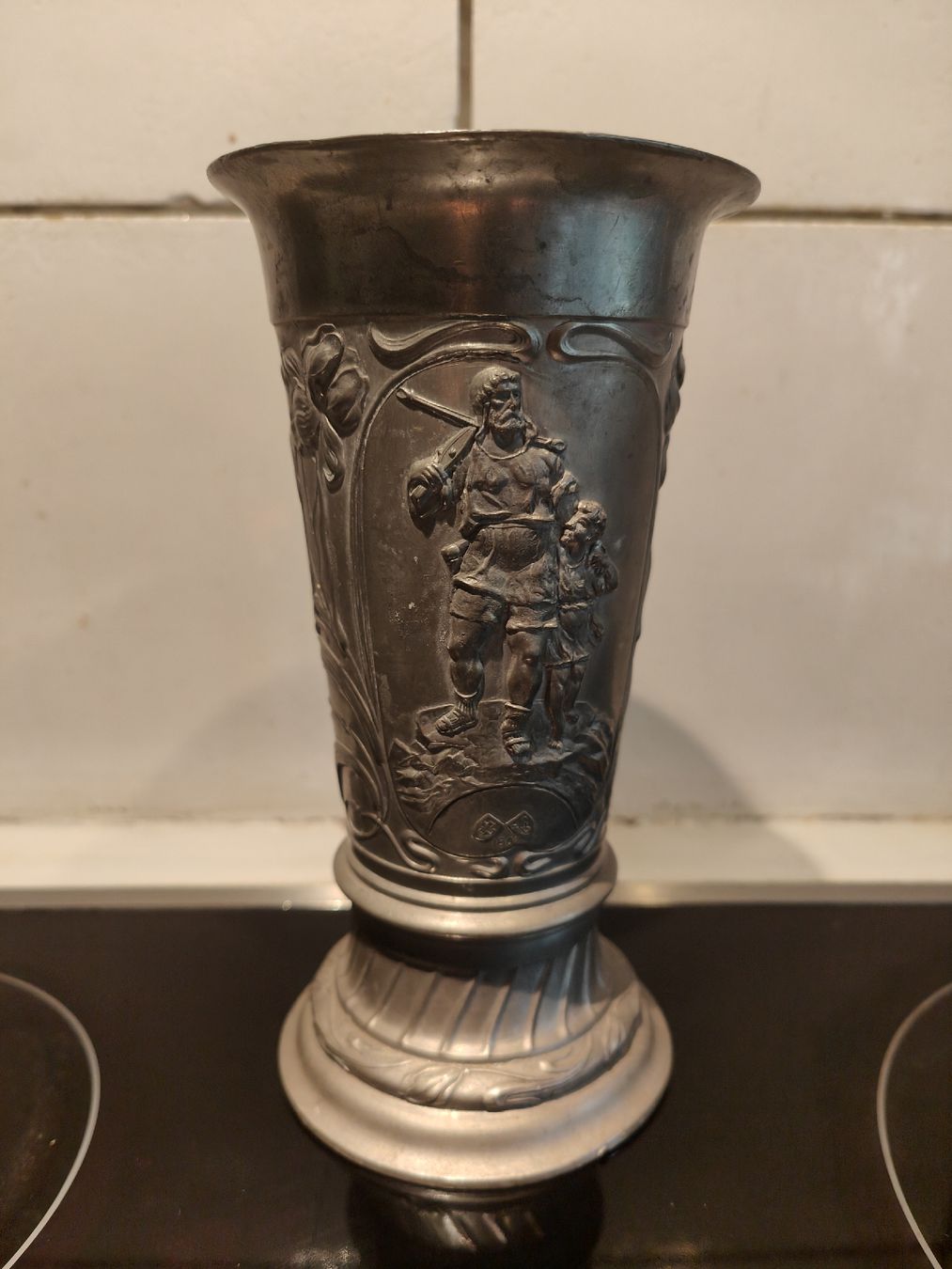 Vase & Récipients: vase Guillaume Tell  – D'occasion à Meyrin par olico01 1