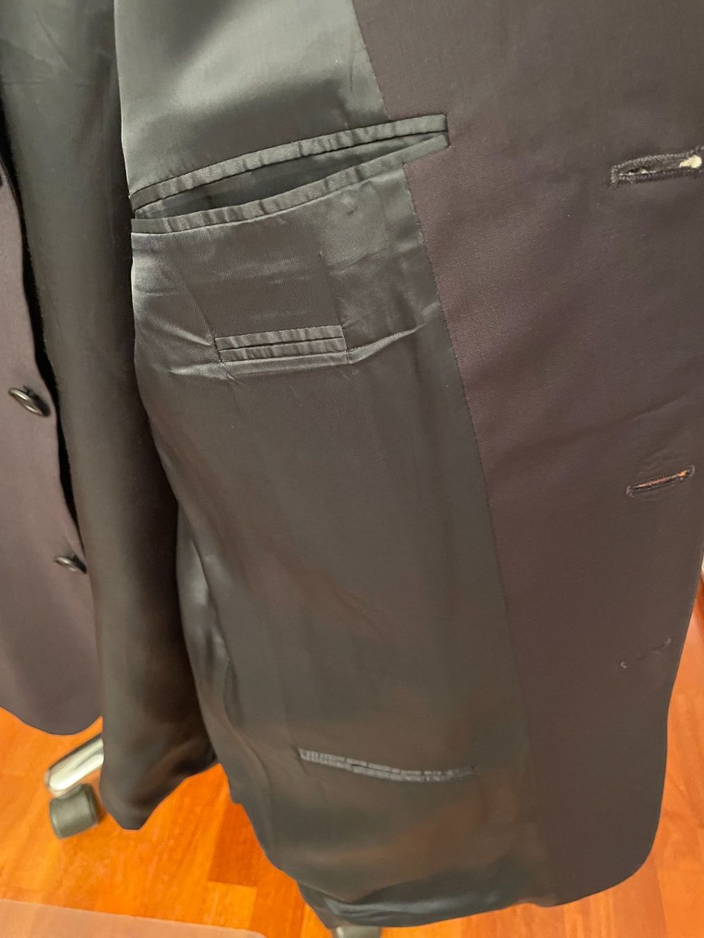 Hugo Boss Giacche: Veste Hugo Boss noire – Usato da OBERENGSTRINGEN venduto da Lolo6316 4