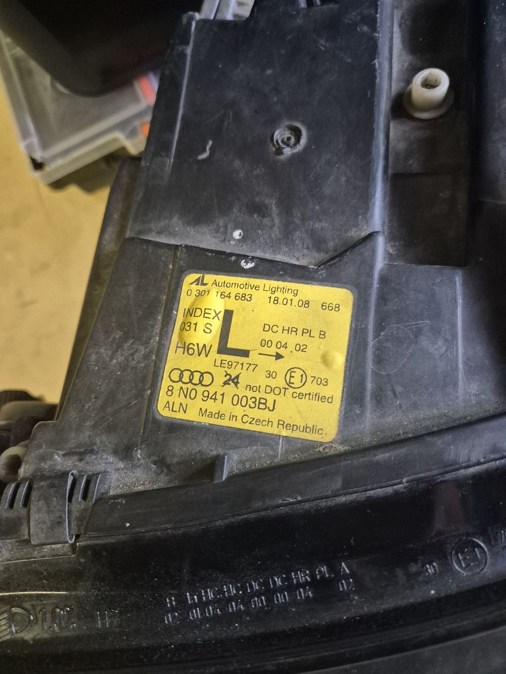 Audi Fari: Audi TT 8n Scheinwerfer links und rechts – Usato da Degersheim venduto da che28 3