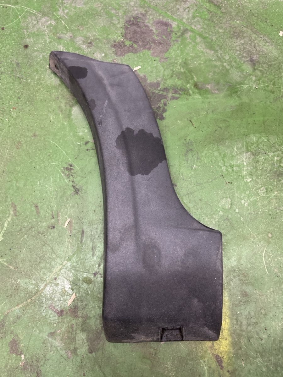 Tutti pezzi di ricambio auto: VW Golf 2 Radlaufverkleidung – Usato da Hettiswil venduto da Lukezero02