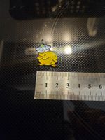 Entenküken mit Blumenhut - Pin Badge Anstecker