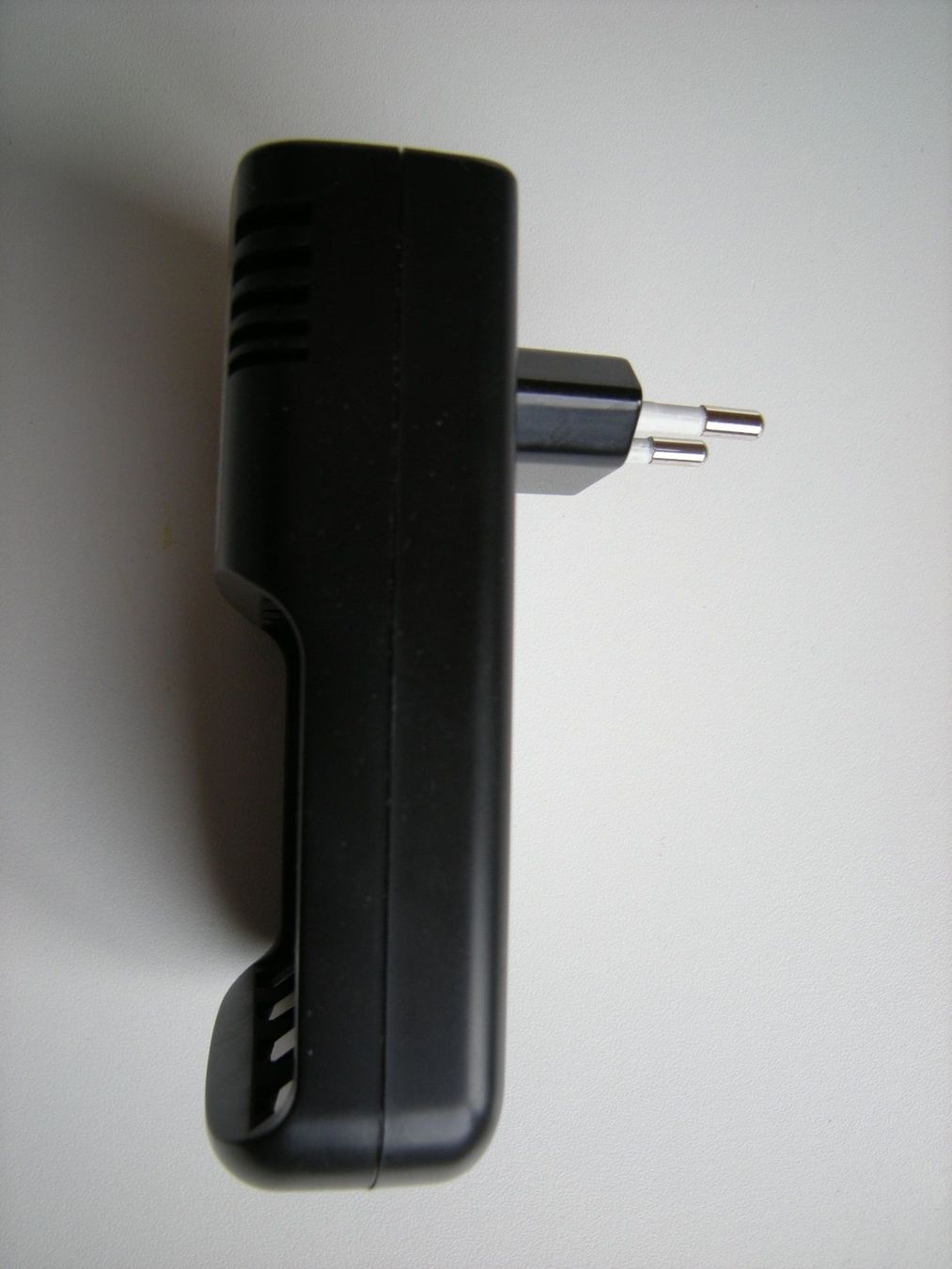 Varta Caricatori & Batterie: STECKER-BATTERIELADEGERÄT VARTA – Usato da Basel venduto da Ceebee62 2