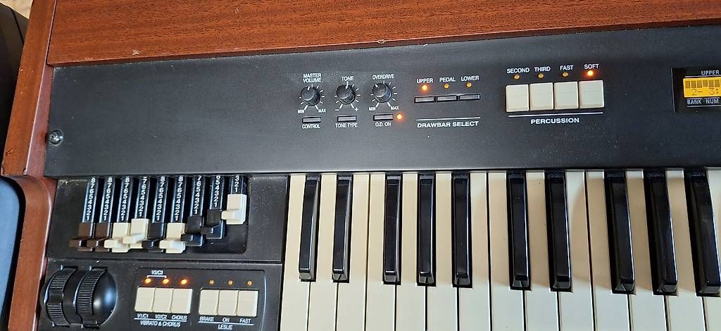 Strumenti musicali: Hammond XK1 ,Orgel Keyboard – Usato da Amden venduto da Orgelfreak 1