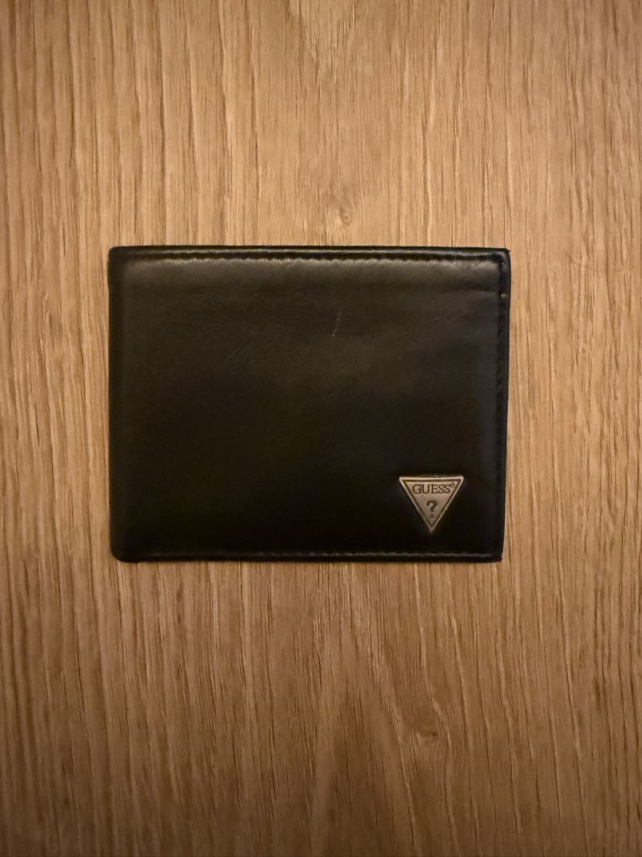 Guess Portafogli: Guess Portmonnaie – Usato da Bolligen venduto da lee_orange