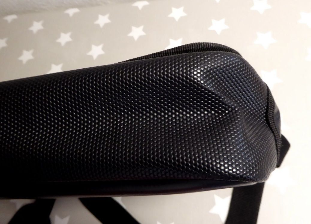 Bree Borse: BREE Schwarze Umhängetasche / Schultertasche – Usato da St. Gallen venduto da lfs_nxl8 3