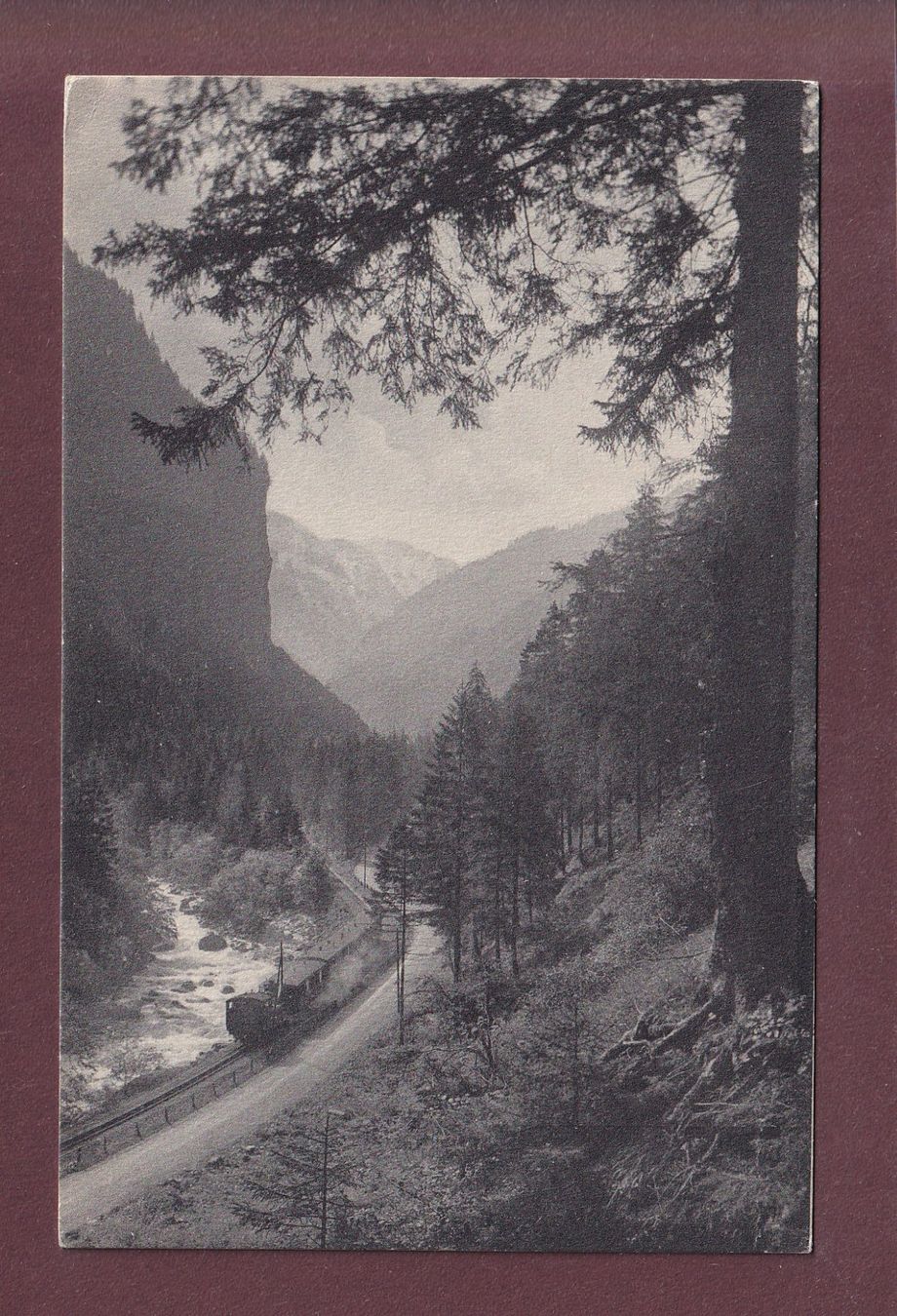 Cartoline postali: Zug im LAUTERBRUNNENTAL – Usato da Pully venduto da nicecards