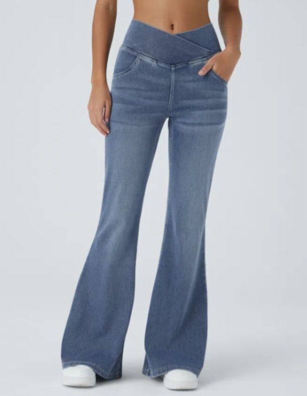 Halara Jeans: Schlaghosen – Nuovo (secondo la descrizione) da Innerthal venduto da System_of_a_down