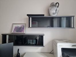Zwei Hängeschränke in Anthrazit ideal für DVD CDs Games Büro