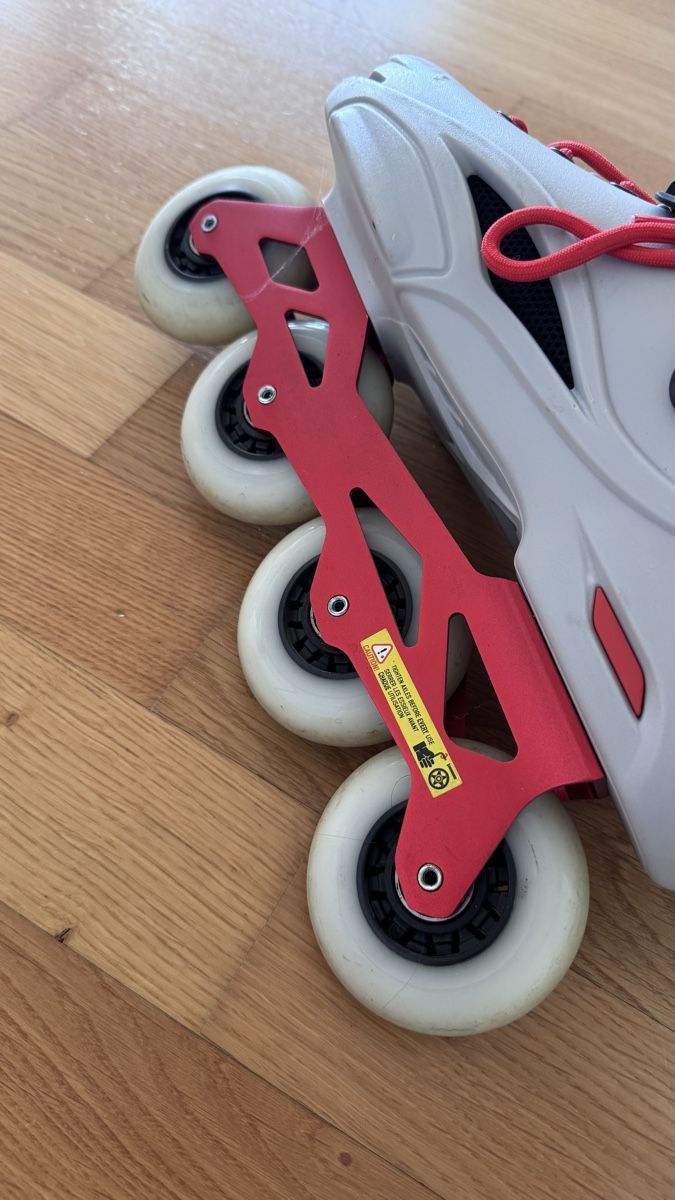 Pattini in linea & Pattini a rotelle: Rollerblade Inline Skates - guter Zustand  – Usato da Wädenswil venduto da fabtastic 5