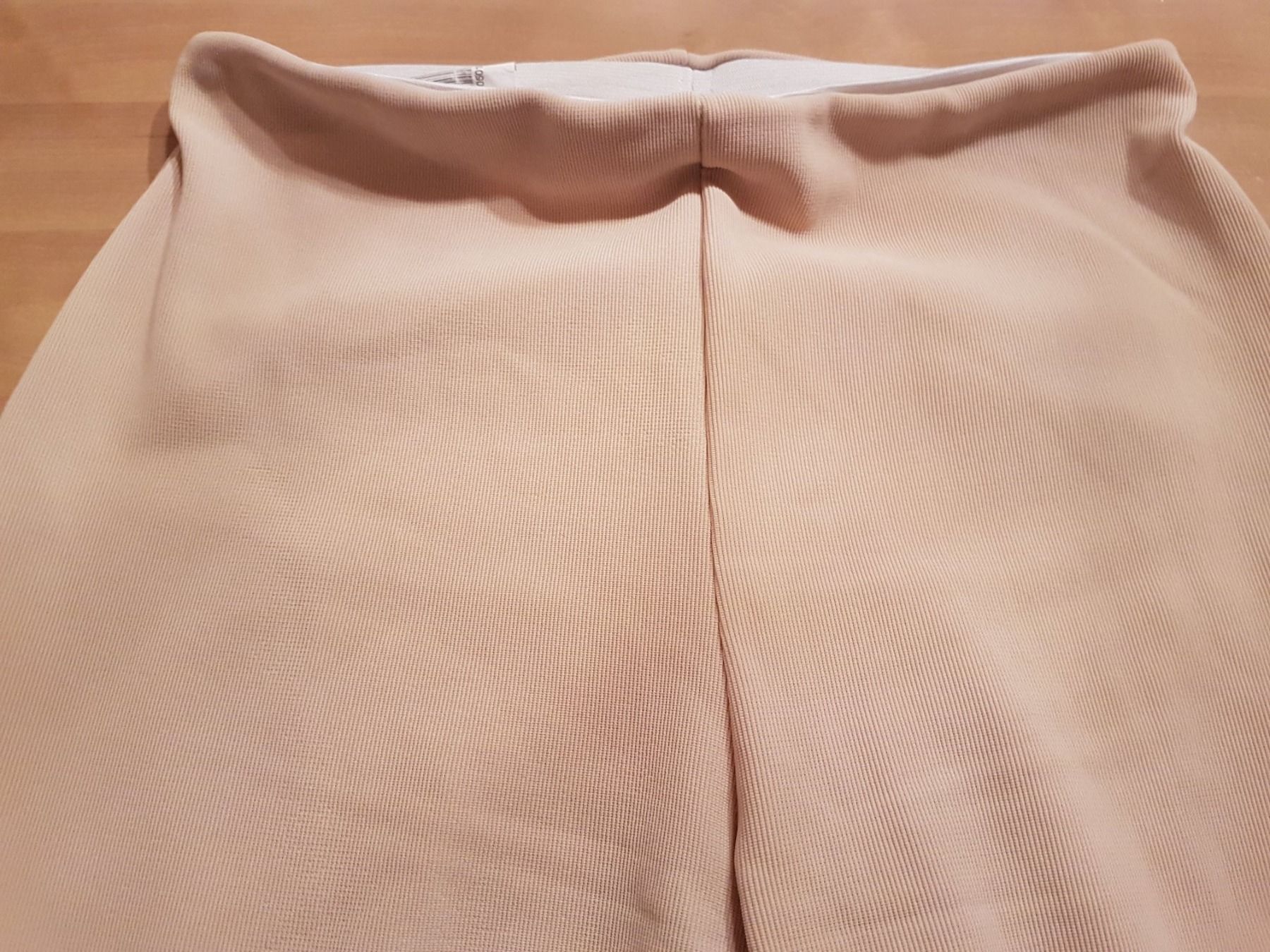 Pantaloni: Pantalon taille L marque Amisu – Usato da Villiers venduto da san_jn5w 1