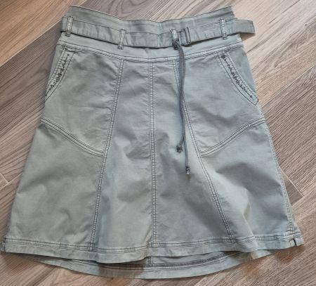 NILE  🤍🩶🖤  rock khaki pastell  Grösse M