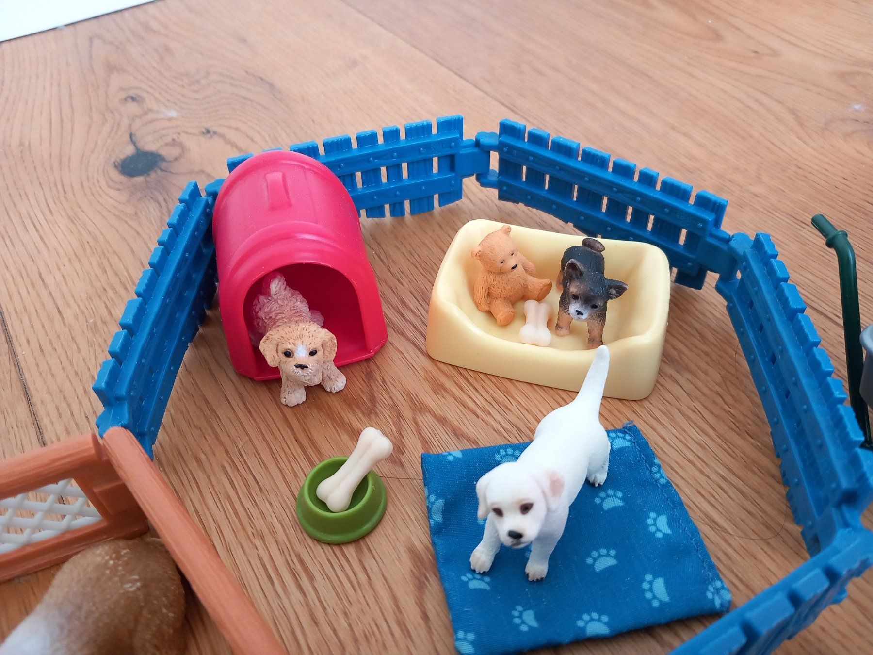 Schleich Spielzeuge: SCHLEICH Camping mit Tieren-Konvolut – Gebraucht aus Unterengstringen von Nincraft 4
