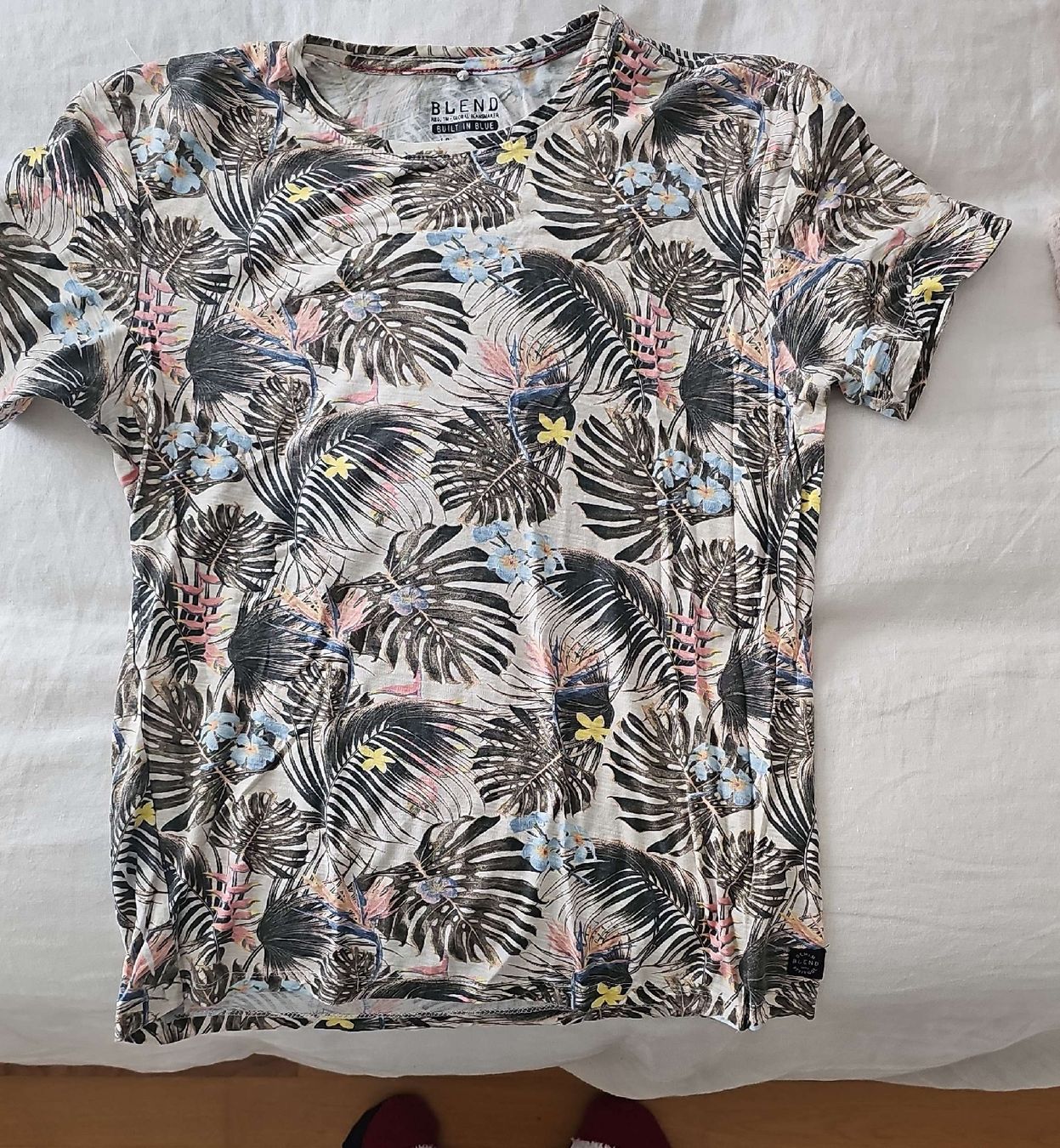 T-Shirts: Sommerliches Blend T-Shirt Grösse M – Gebraucht aus Zürich von -iwan-