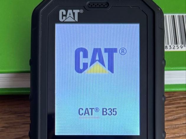 Caterpillar Telefoni cellulari / Smartphones: Robustes Handy CAT B35 – Usato da La Tour-de-Trême venduto da ValGruyere 1