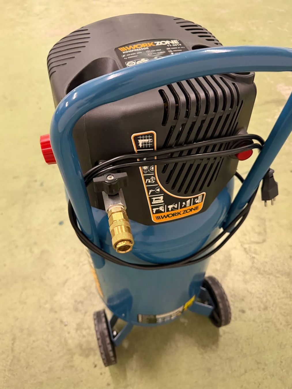 Compressori: Workzone Kompressor 50 L, 10 bar, ölfrei, gebraucht – Usato da Wettingen venduto da L4nth4n 4