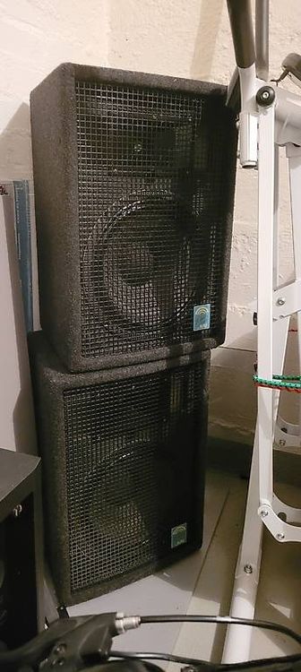 KME Boxen 2x200Watt 3