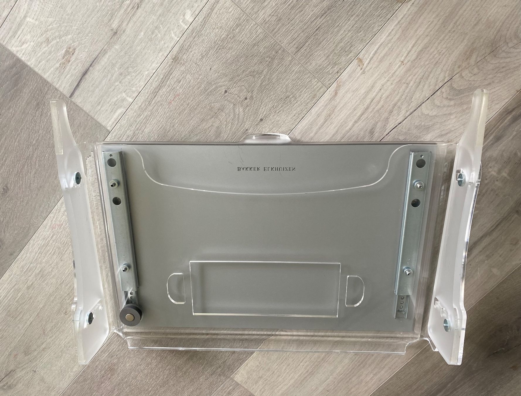 Racks & Cavalletti: Laptop Ständer Laptopständer – Usato da Dottikon venduto da 6571 3