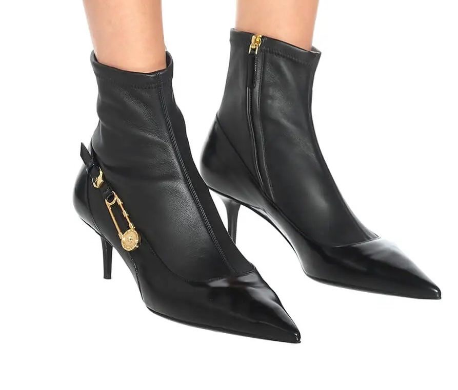 Versace Chaussures femmes: Versace Ankle Boots 37,5 – D'occasion à Schaffhausen par missclichy 8