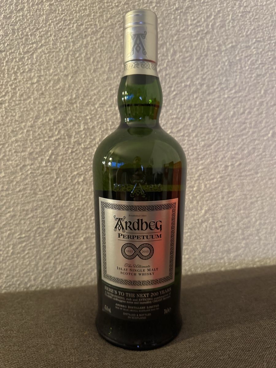 Ardbeg Bevande alcoliche: Ardbeg Perpetuum Limited Edition 2015 Whisky – Nuovo e nell'imballaggio originale da Hergiswil NW venduto da wert721 2