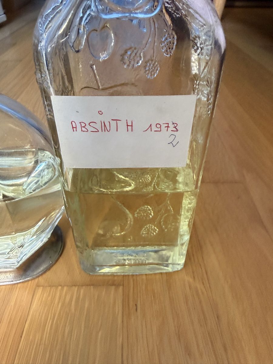 Altro in Stoviglie & Bicchieri: Lot de deux bouteille  – Usato da Tolochenaz venduto da adr_dj58 1