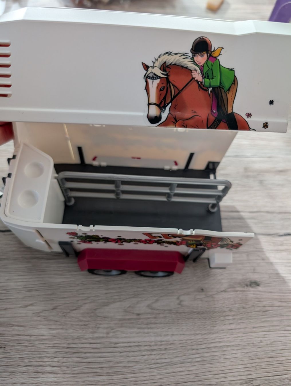 Schleich Spielzeuge: Schleich Pick-Up mit Pferdeanhänger – Gebraucht aus Bad Ragaz von Primzahl79 7
