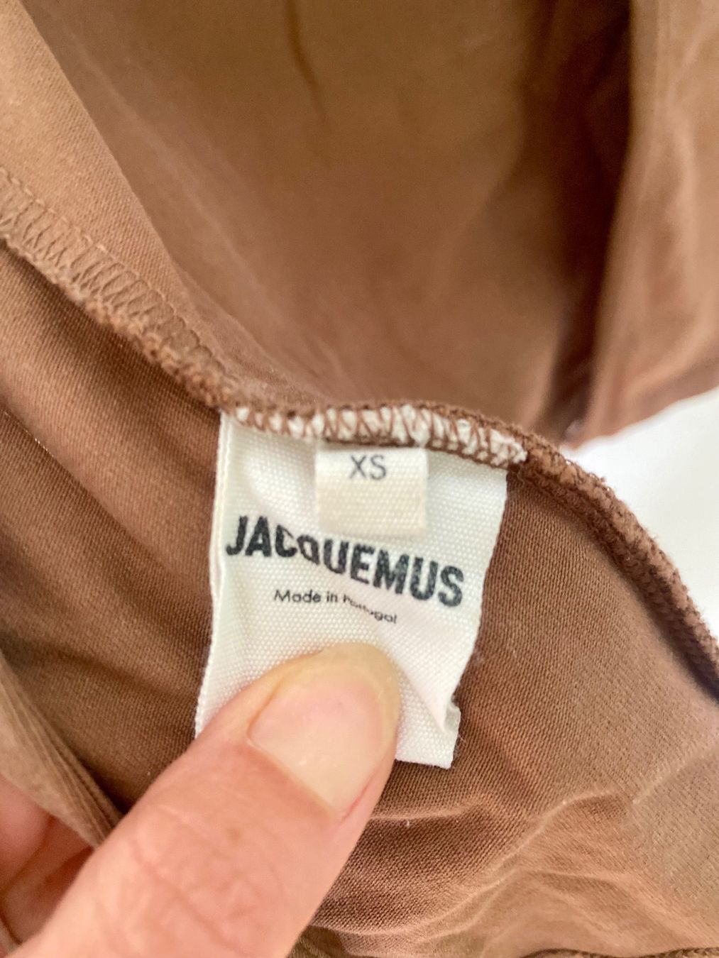 Jacquemus T-shirt: JACQUEMUS T-Shirt, ***Neu***, XS – Nuovo (secondo la descrizione) da Zürich venduto da CamillePatthey 3