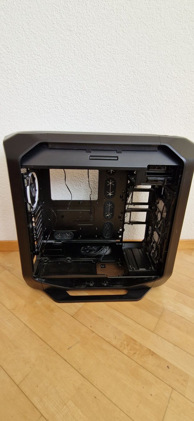 Custodie: PC Tower Case mit viel Platz – Usato da Berneck venduto da bra_66zr 1