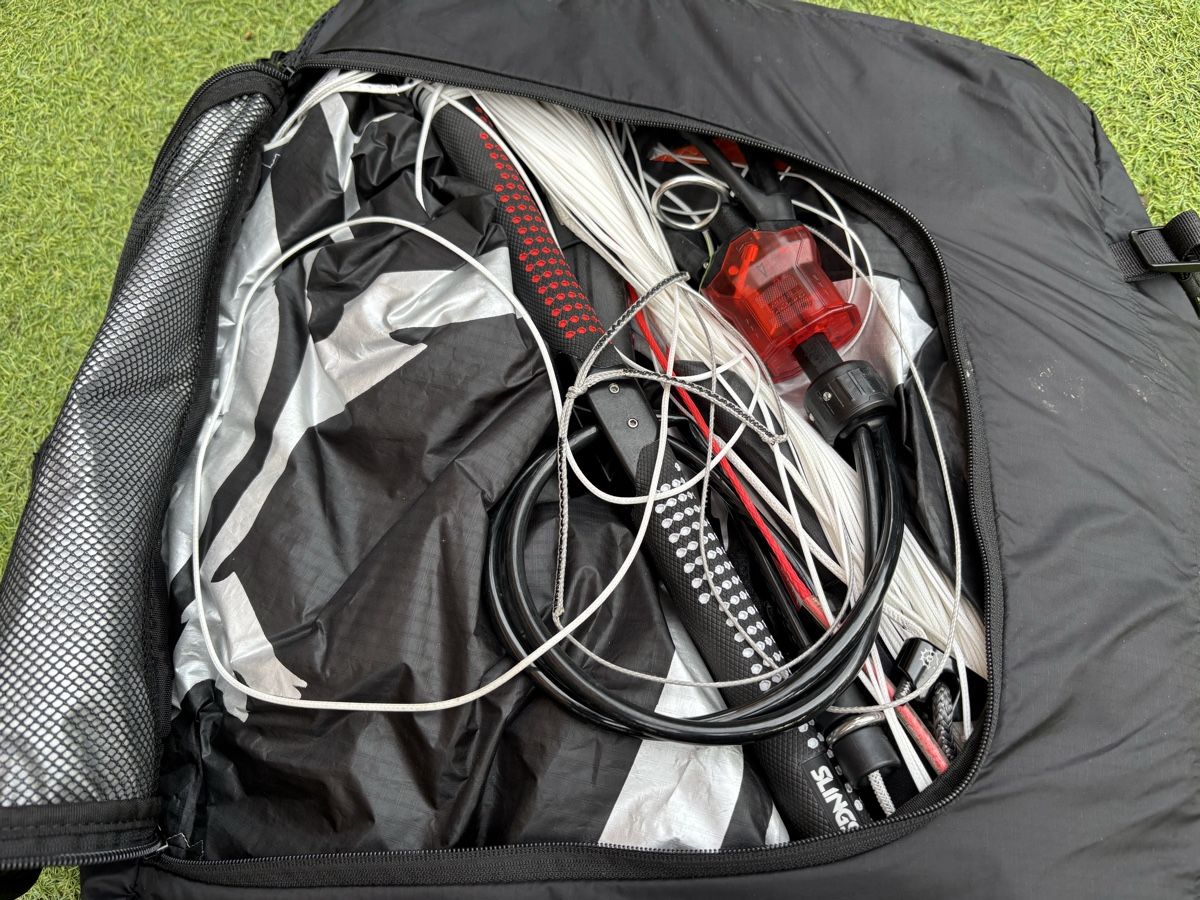 Slingshot Kite: Slingshot Ufo 8m2 V2 mit Bar – Gebraucht aus Luzern von sam.l. 4