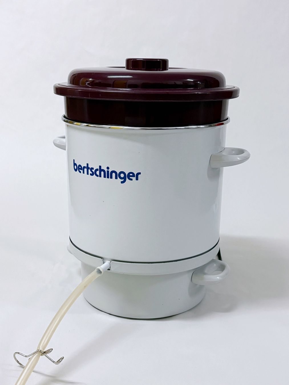 Elettrodomestici da cucina: Elektrischer Entsafter Bertschinger 1510 – Usato da Neuenkirch venduto da Gluecks.Kauf