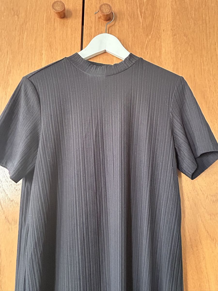 Robes: TShirt Kleid Grösse M – D'occasion à Zürich par olivia_oh_dear 1