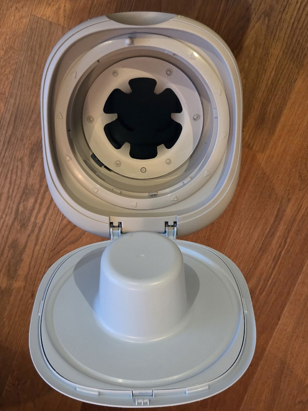 Tommee Tippee Abfalleimer: Tommee Tippee Windeleimer, inkl.5 Rollen – Gebraucht aus Lengnau AG von Laura555 4