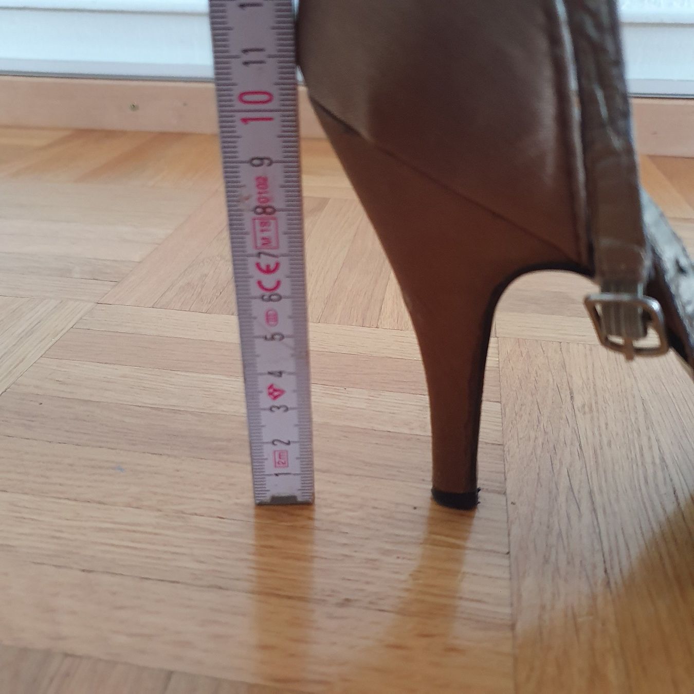 Scarpe da donna: Sandales à talons pointure 39 – Usato da Prilly venduto da RoDyRe 2
