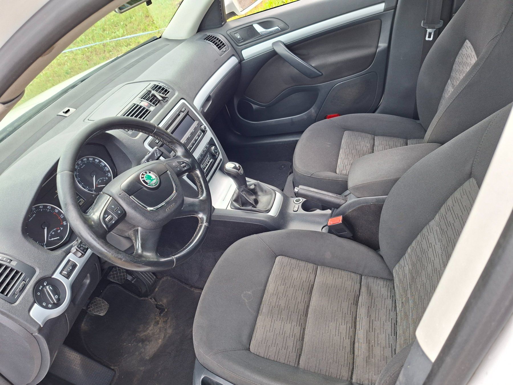 Skoda Automobili: Skoda Octavia 1.6l TDI 4x4 – Usato da Galgenen venduto da pat_jp9s 7