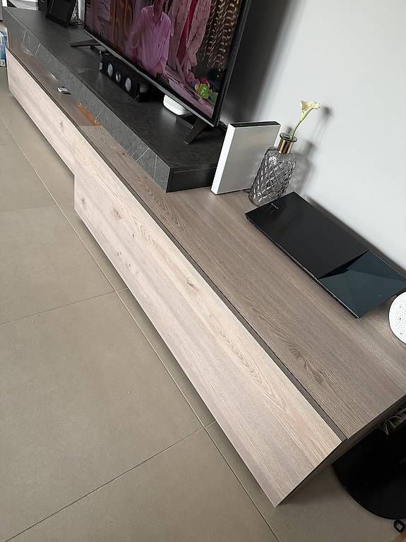 Mobili TV: Meuble TV – Usato da Moudon venduto da dan_l5tp 2