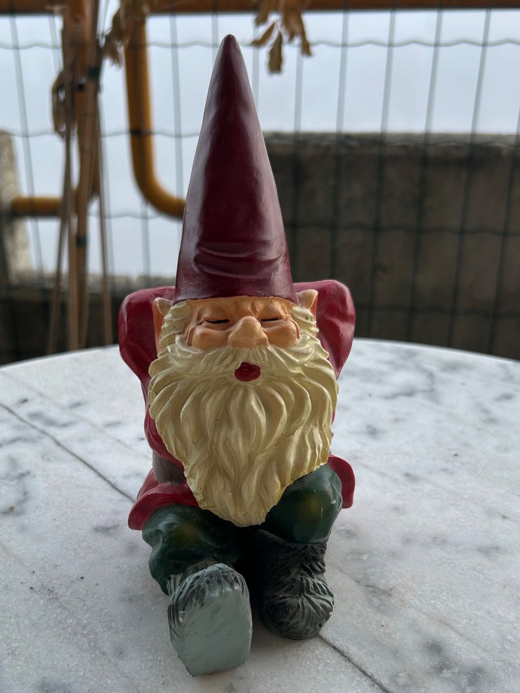 Statuette: Signierter Polyresin-Gnom/Zwerg – Usato da Degersheim venduto da Pinguin040