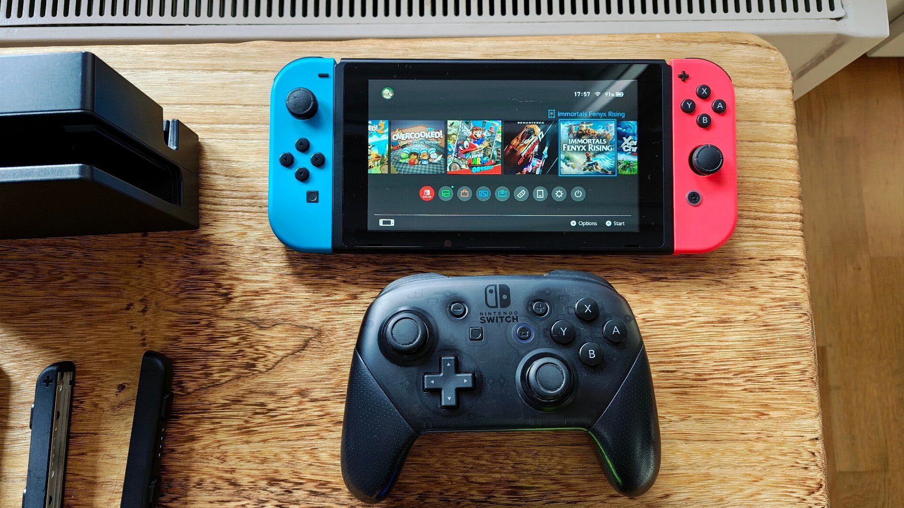 Nintendo Consoles: Nintendo Switch Bundle – 8 Spiele, Pro Controller, 4 Joy-Con – D'occasion à Zürich par chensey 1
