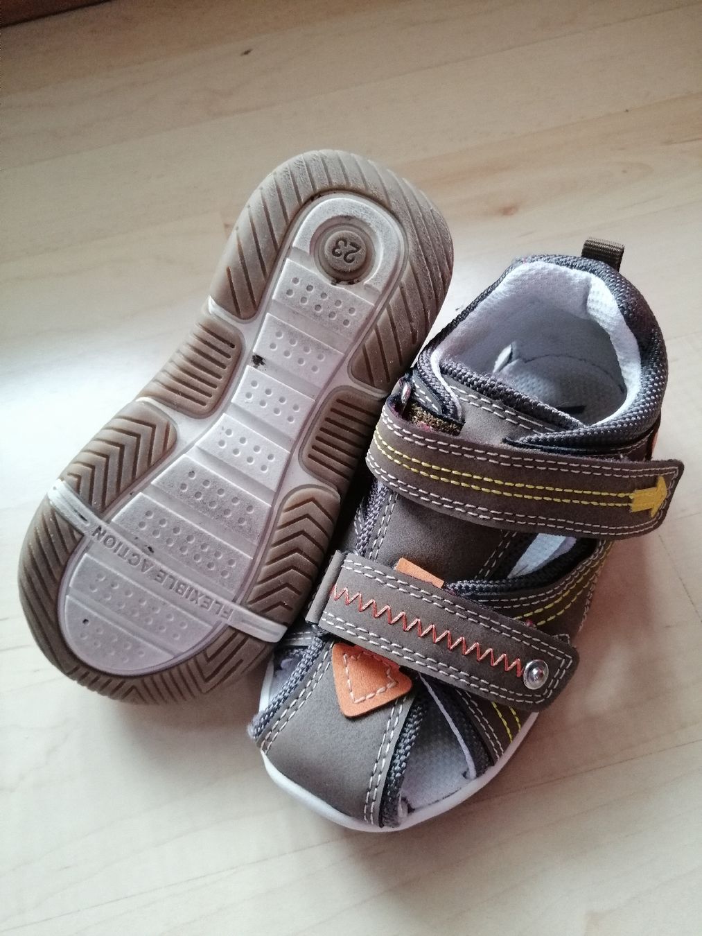 Scarpe per ragazzi: Sandaletten Vty gr. 23 – Usato da Schötz venduto da pemali