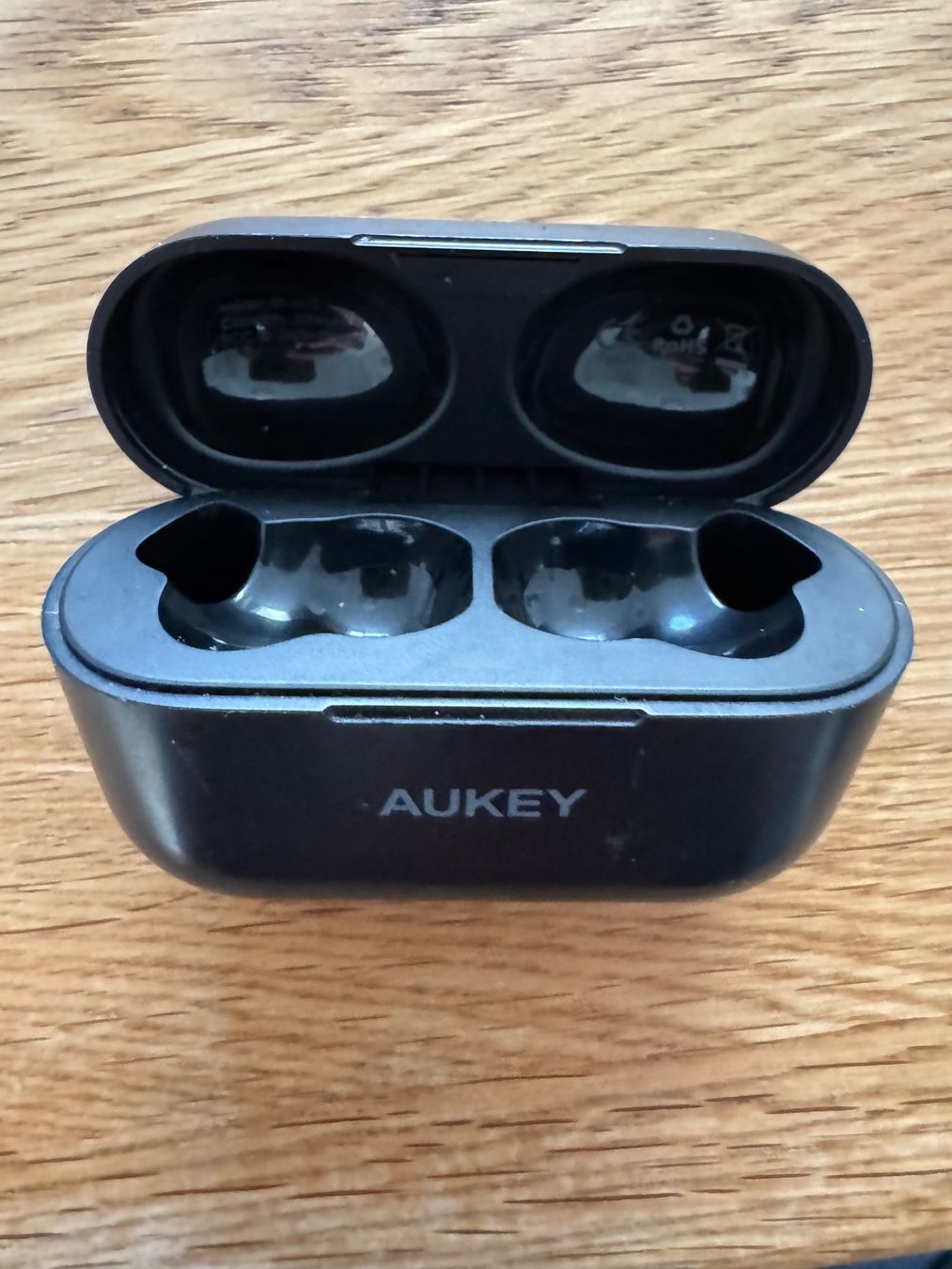 Cuffie: Aukey Kopfhörer Ladecase – Usato da Adliswil venduto da Busys 1