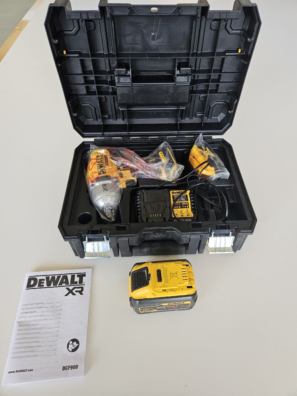 Dewalt Perceuses: Dewalt schlagmaschine DCF 900 NT – Neuf avec emballage d'origine à Regensdorf par Zem003 5
