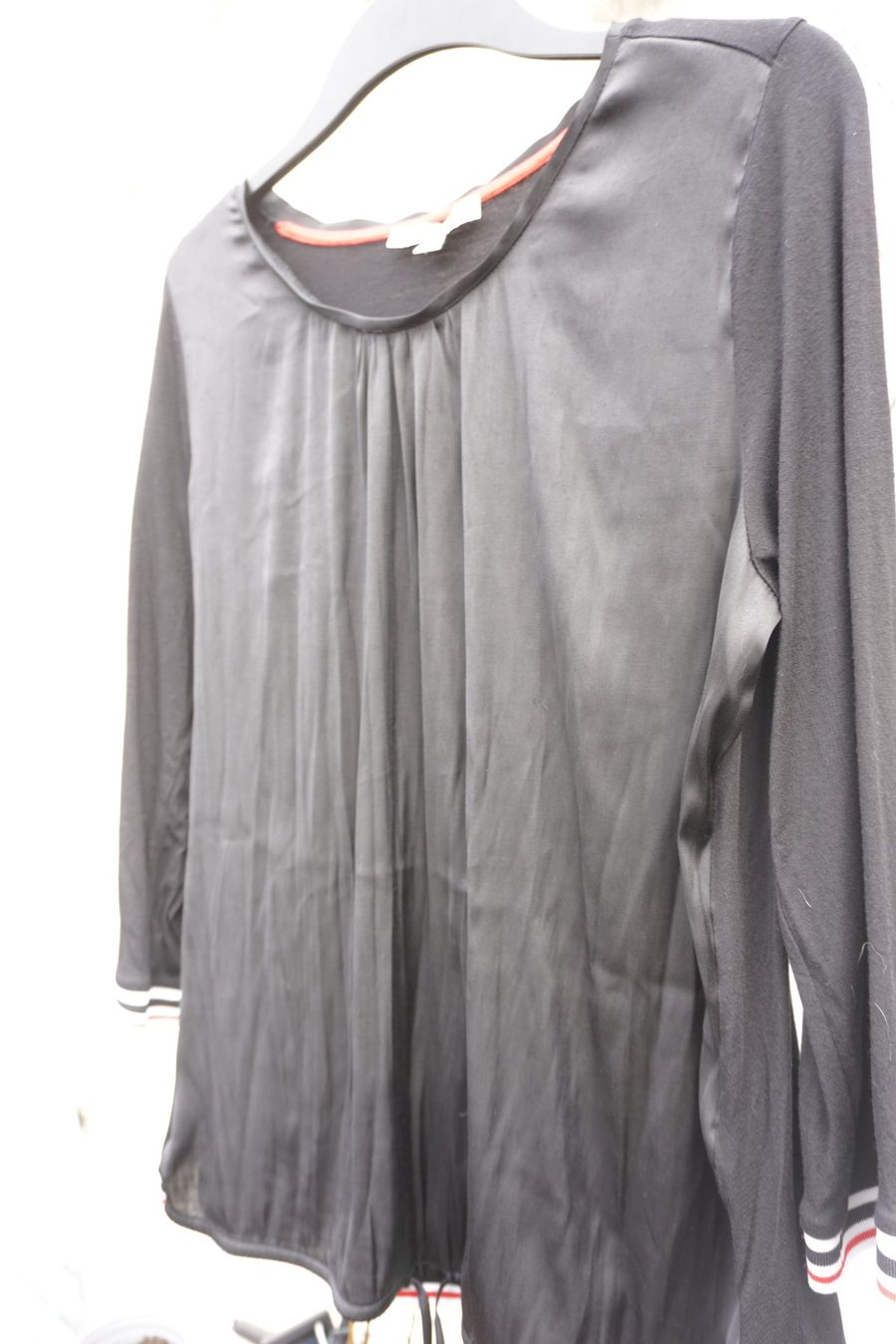 Comma Blusen: Bluse von Comma Grösse 44, schwarz – Gebraucht aus Zürich von einalemjena