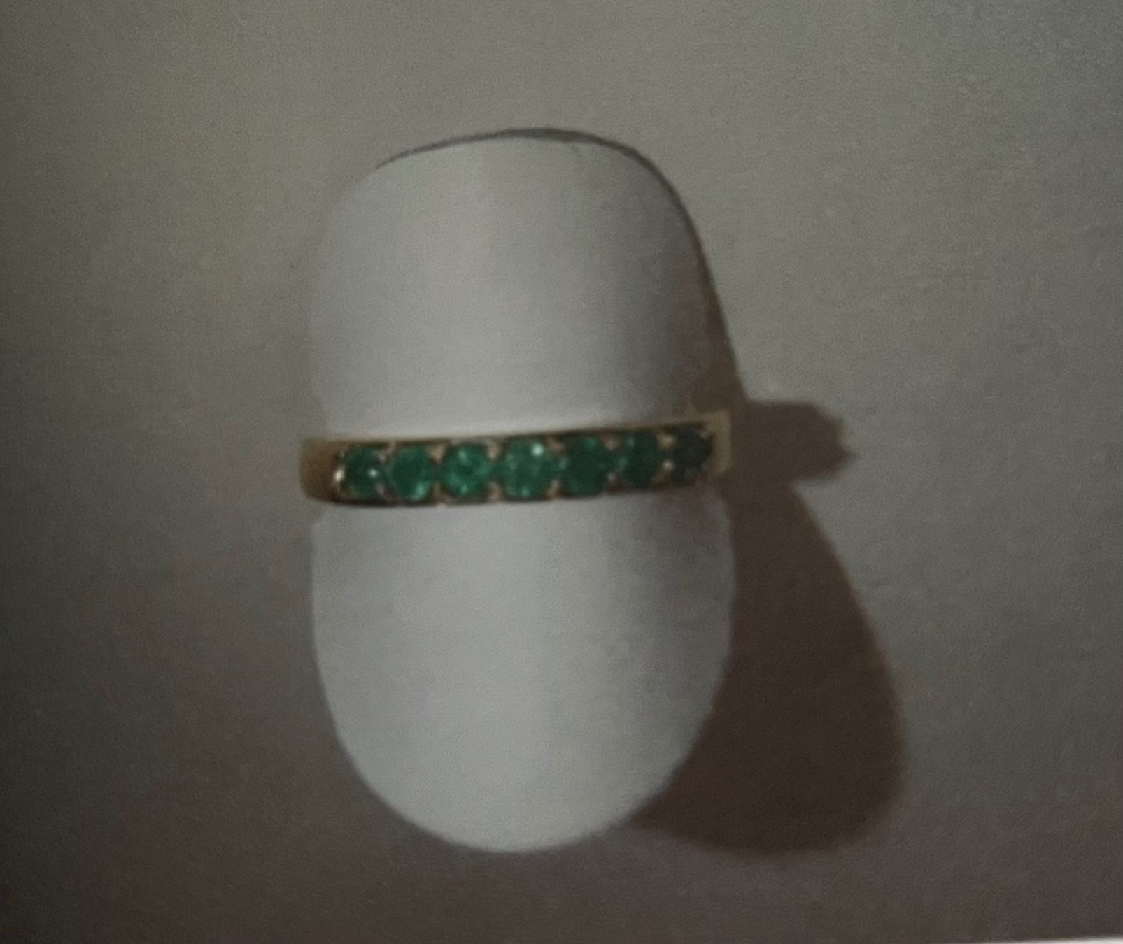 Anelli: Anello in oro con smeraldo – Usato da Sementina venduto da Bra_momo79