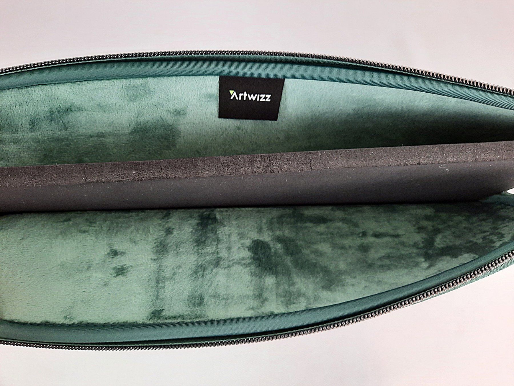 Apple Covers & Taschen: ARTWIZZ Neoprene Sleeve Pro 14 – Neu (gemäss Beschreibung) aus Beinwil am See von Restwert_Beinwil 5