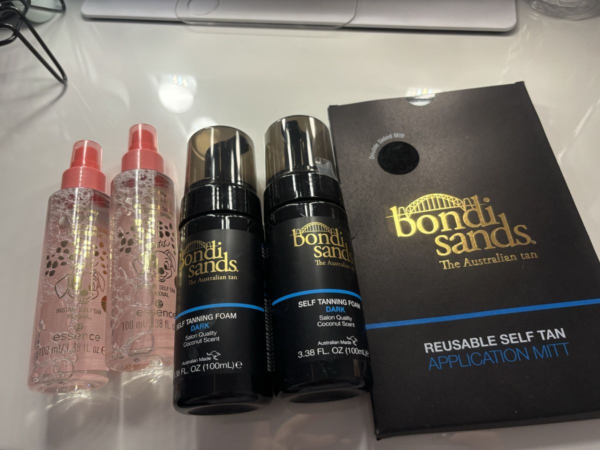 Creme abbronzanti: Selftan Bondi Sands Set Mousse + Handschuh + Eraser Neu – Nuovo e nell'imballaggio originale da Merenschwand venduto da selenaaneles